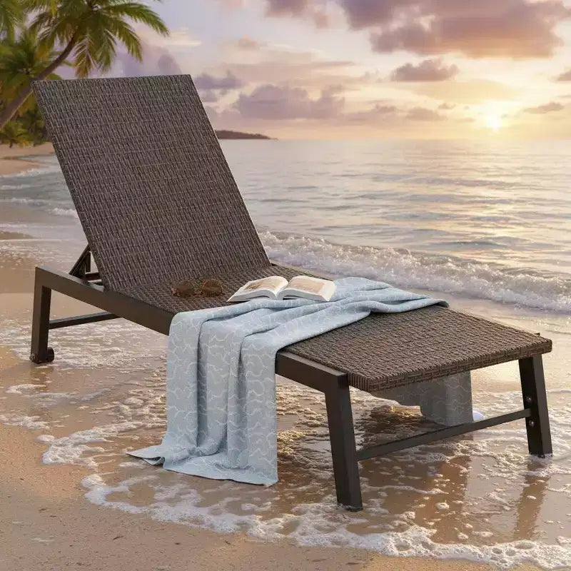 Chaise longue inclinable en osier avec roues